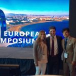 El Dr. Scott Frey, el Dr. John Kaku y la Dra. Ana María Cantor durante el European Carriere Symposium que se celebró en Barcelona. (Septiembre 2017)